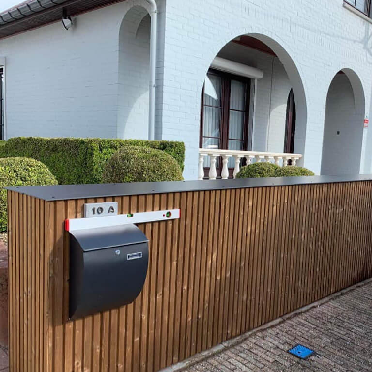 Bekleden stenen muur